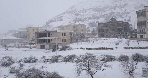 العاصفة مستمرة في زغرتا والقائمقام الرافعي تتابع الاوضاع مع البلديات