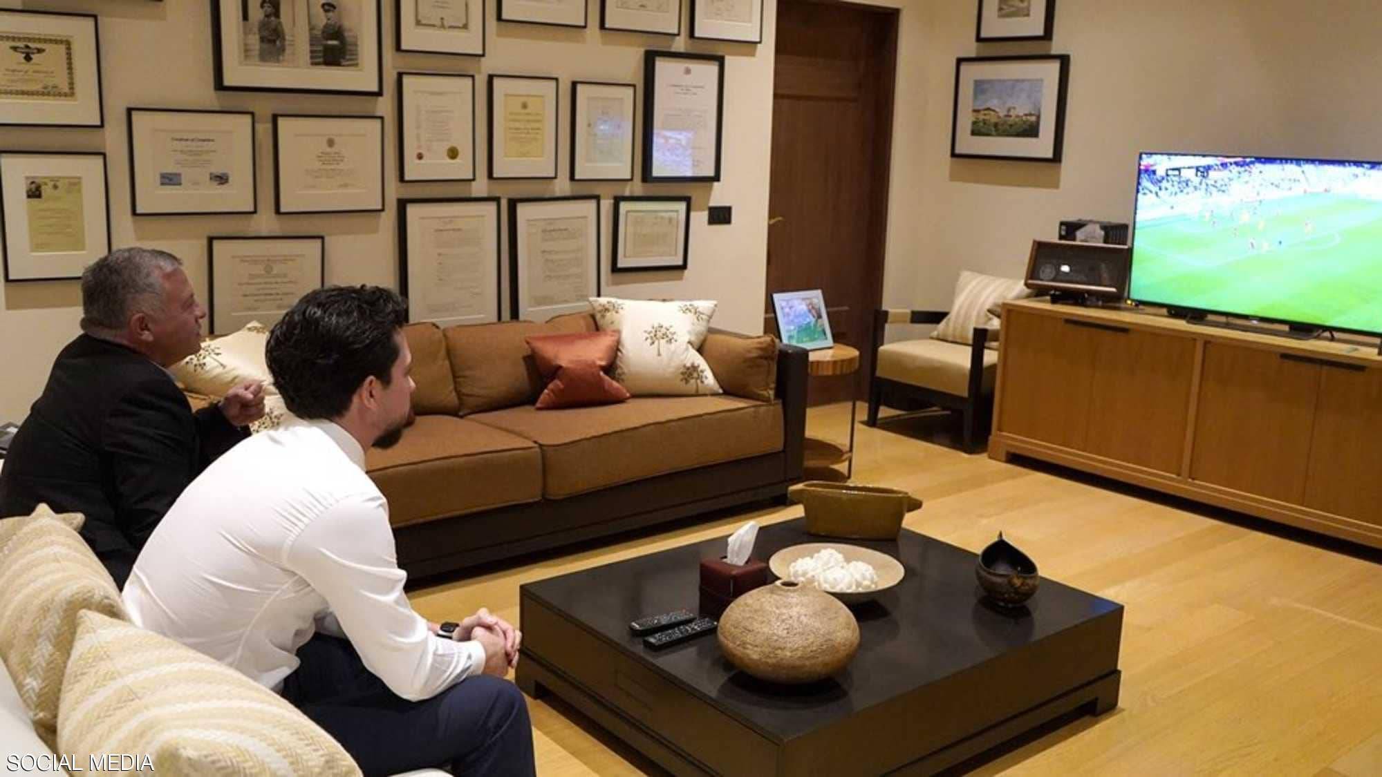 ملك الأردن يهنئ رئيس اتحاد الكرة بفوز "النشامى"