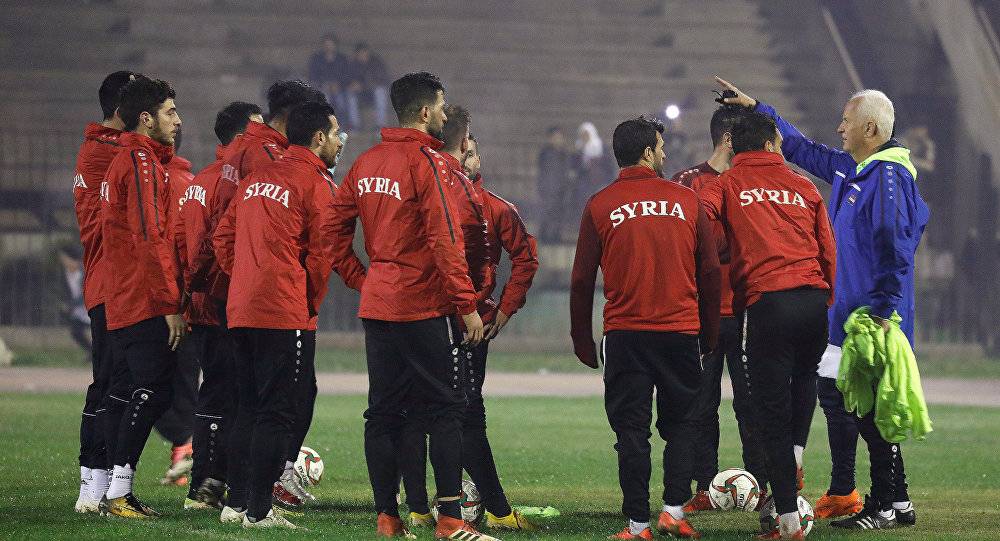 فلسطين بعشرة لاعبين تحصد نقطة تاريخية في كأس آسيا