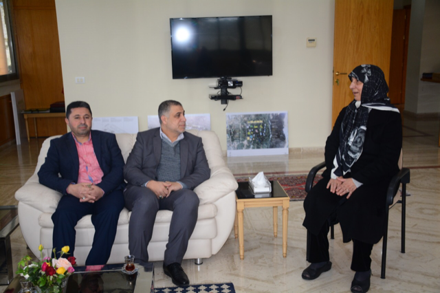 وفد من أمل التقى رباب الصدر في صور