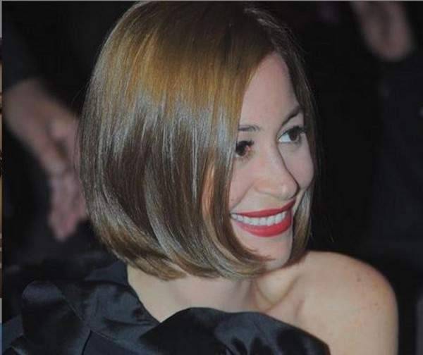 منة شلبي بإطلالة جريئة وتعليقها يثير الجدل.. بالصور