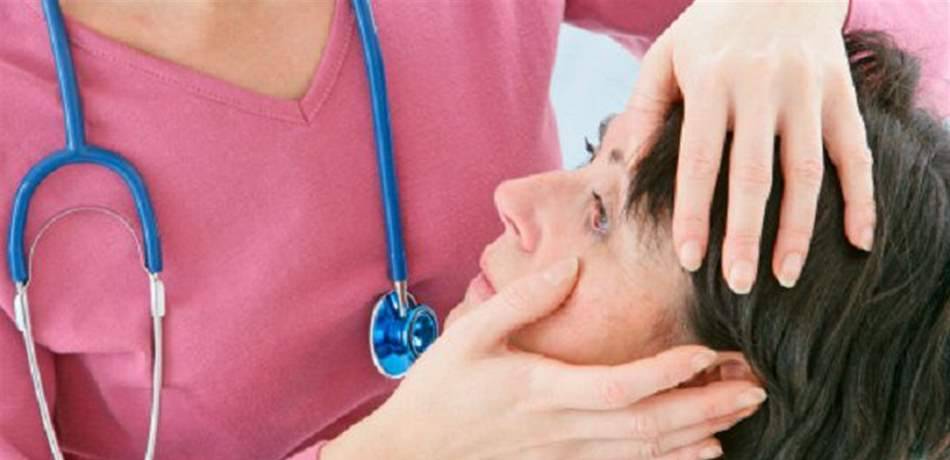 شعورك بهذا الأمر في أذنك.. يدل إلى معاناتك من نقص الحديد!