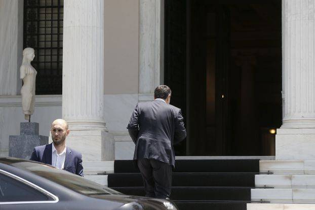اليونان تتفق مع دائنيها على أهداف الميزانية لكن ليس على سبل تحقيقها