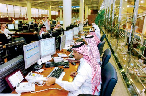 الأسهم السعودية تسجل خسائر بـ 82 نقطة