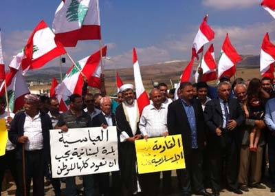 إحتجاج على إقفال طريق العباسيّة ــ الوزاني
والنائبان فياض وهاشم لوّحا بالتصعيد