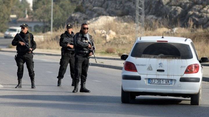 تونس: مقتل عنصر بالحرس الوطني في مواجهات مع "إرهابيين" على الحدود الجزائرية
