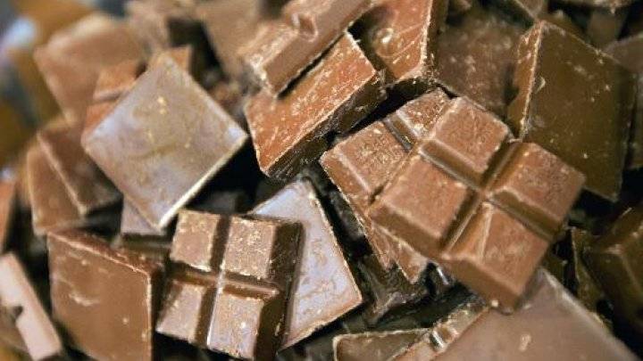 دراسة بريطانية تخلص الى "صلة" محتملة بين استهلاك الشوكولا وتحسين صحة القلب