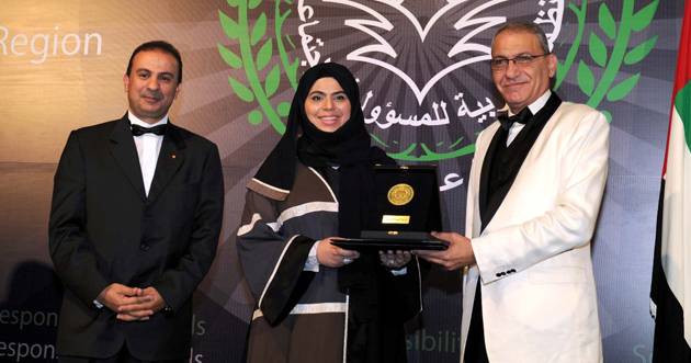 بلدية دبي تحصد جائزتين عربيتين عن مبادراتها البيئية