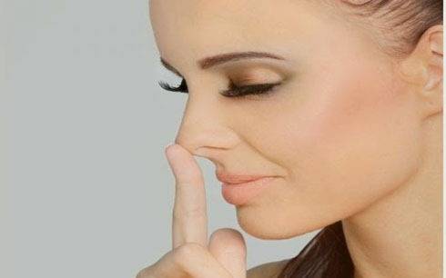 احصلي على أنف مثالي بطريقتين