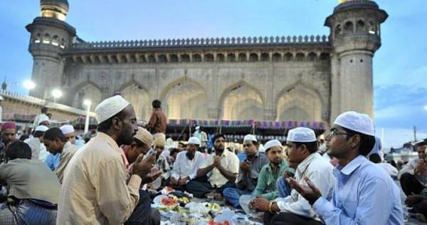 ما هو البلد التي لا يتغير فيه موعد الإفطار على الإطلاق؟؟