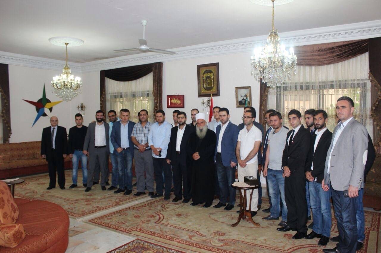 المنظمات الشّبابية والطلابية وإتحاد طلبة سوريا يلتقون الشيخ الغريب معزين  بمجزرة قلب لوزة