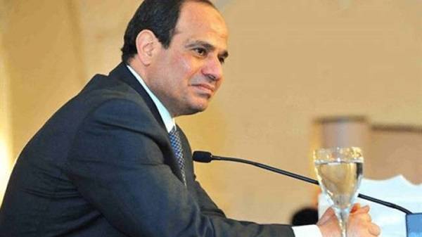 فاينانشال تايمز: على الغرب التريث قبل الاقتراب أكثر من السيسي