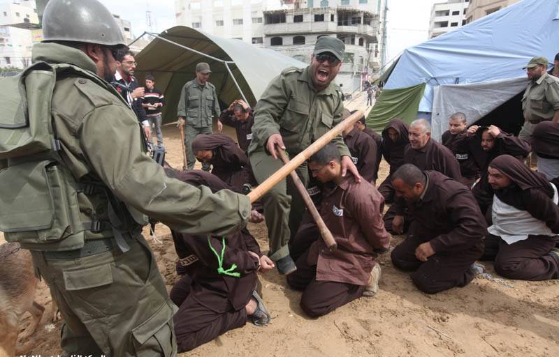 تقرير حقوقي: "إسرائيل" استخدمت التعذيب بحق 90% من الأسرى الفلسطينيين