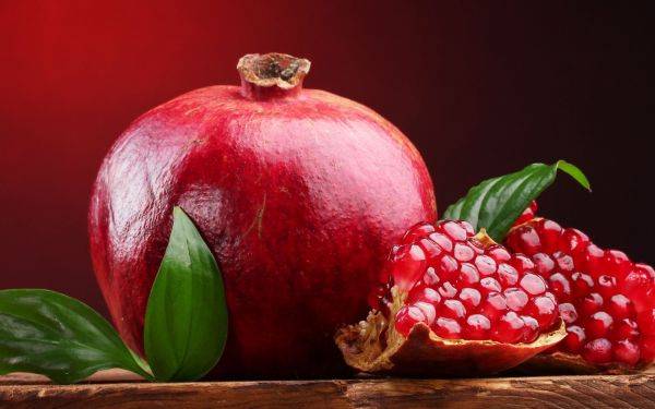 أسباب مهمة تجعلك تثابر على تناول الرمان يوميا