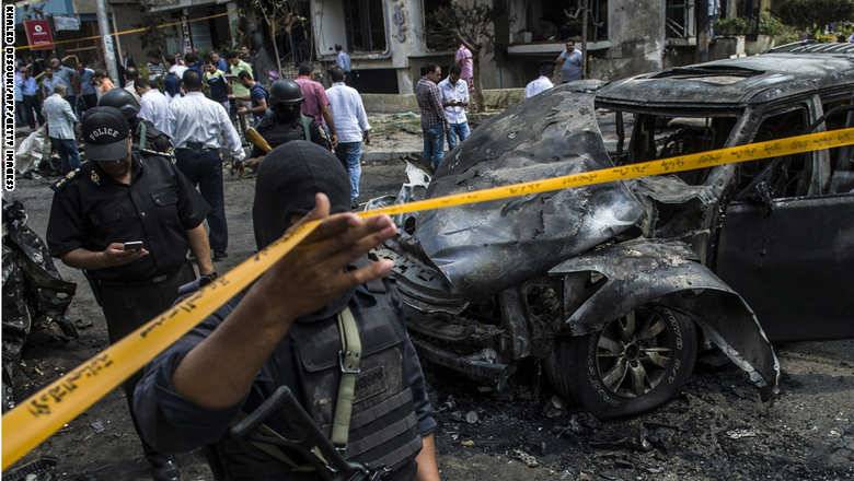 مصر اغتيال بركات تم بالتوجيه عن بعد وجنازة عسكرية وعطلة رسمية الثلاثاء.. محلب يجهش بالبكاء والرئاسة تلغي الاحتفالات