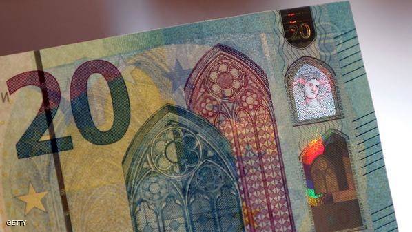 اليورو تحت عتبة 1.1 دولار بسبب اليونان