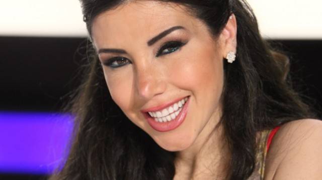 لورا خليل تطلق "يا مهاجر"