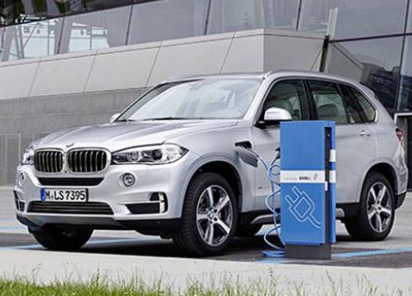BMW: هذا هو سعر سيارة "X5 40e"