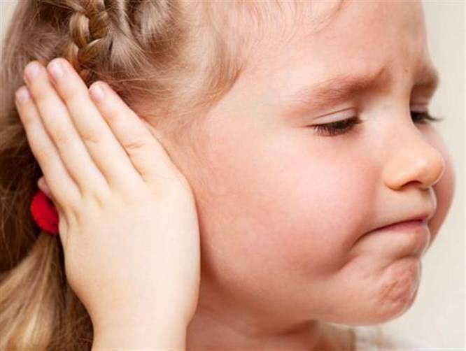 كيف تتفادى الإصابة بالتهاب الأذن؟