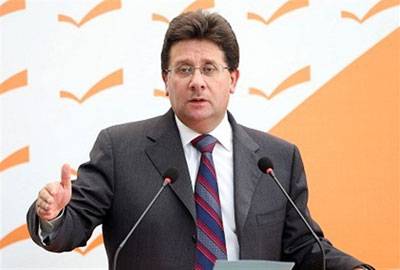 كنعان بعد اجتماع التكتّل : لن ننسحب من الحكومة
وتغييب بند التعيينات مُخالفة قانونيّة ودستوريّة
