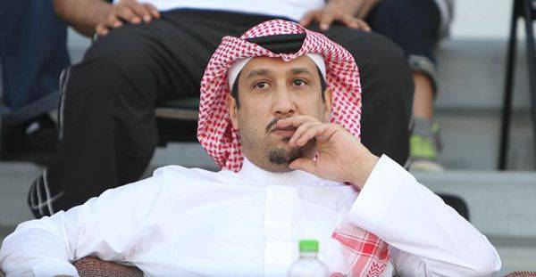 استقالة رئيس الأهلي السعودي ونائب الرئيس يسيّر أمور النادي