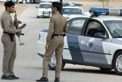 السعودية : مقتل رجل أمن
واعتقال 3 من «داعش»