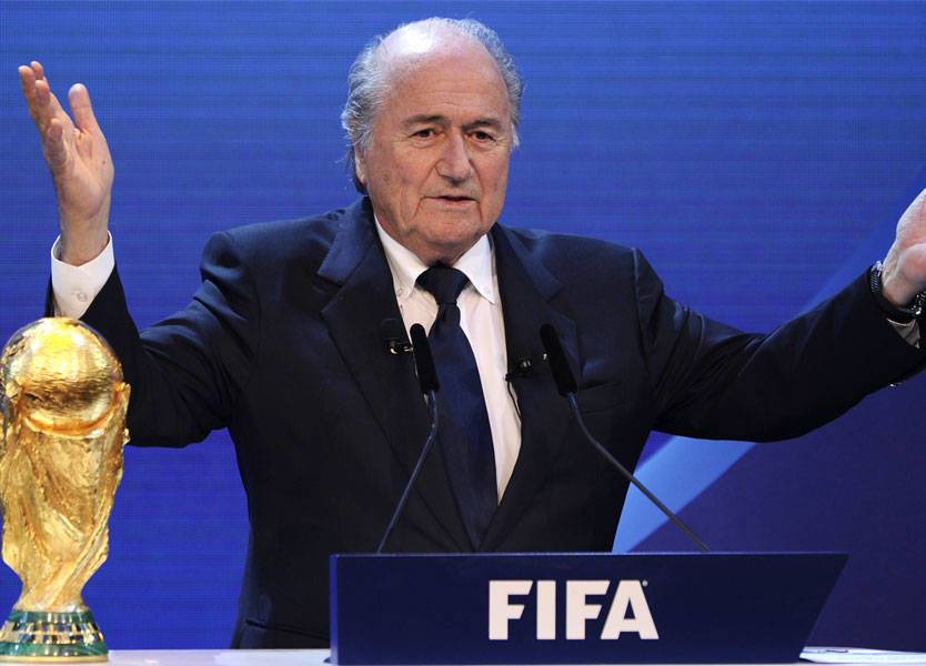 بلاتر يحد من تحركاته طالما لم تتضح الامور