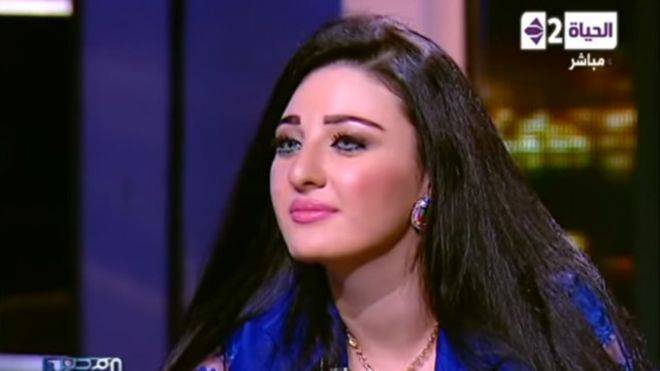 محكمة مصرية تؤيد حبس الراقصة صافيناز بتهمة "إهانة علم مصر"