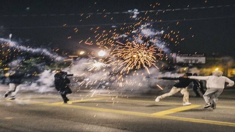 بالفيديو - حرب الشموع الرومانية في شيكاغو
