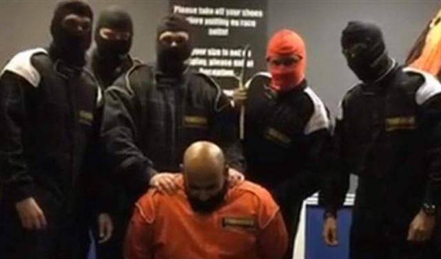 في بريطانيا.. قلّدوا "داعش" فصرفوا من العمل