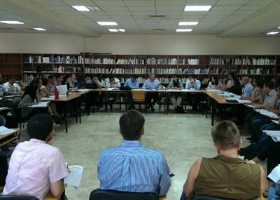 إجتماع في حلبا بحث
في خطة لمساعدة النازحين
