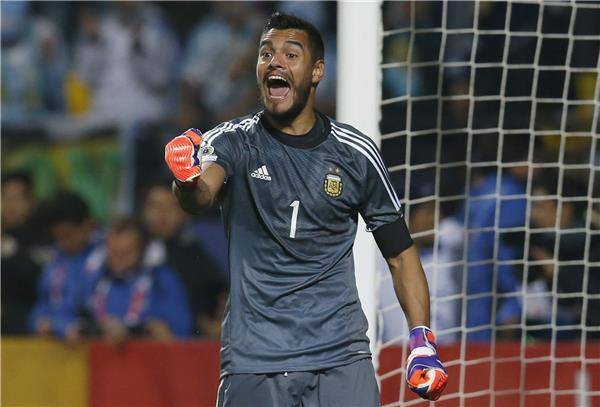 مانشستر يونايتد يسعى للتعاقد مع الحارس الارجنتيني روميرو