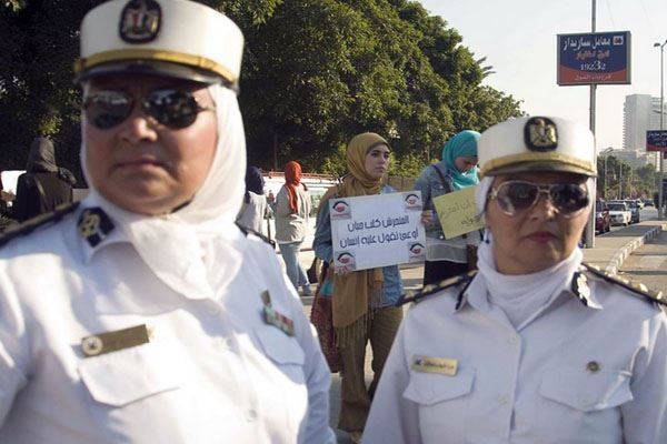 "يا مُزّة"... كلمة في مصر عقوبتها السجن