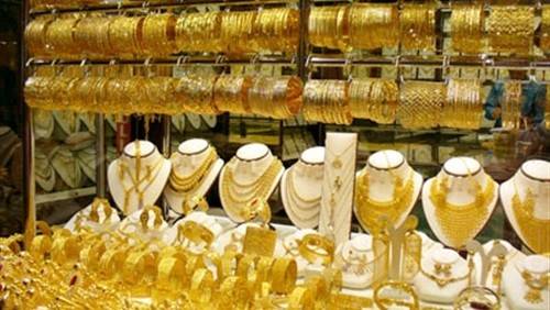 الذهب يهوي لأدنى مستوى في 5 سنوات