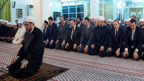 الرئيس الأسد يؤدي صلاة عيد الفطر في جامع الحمد بدمشق