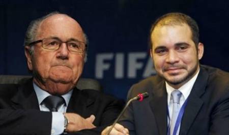 الأمير علي يدعو بلاتر للتنحي فورا