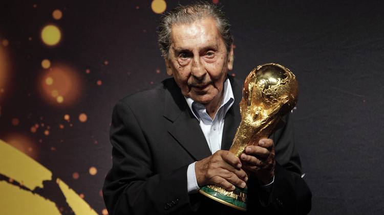 وفاة بطل مونديال 1950 جيجيا الذي أسكت "ماراكانا"