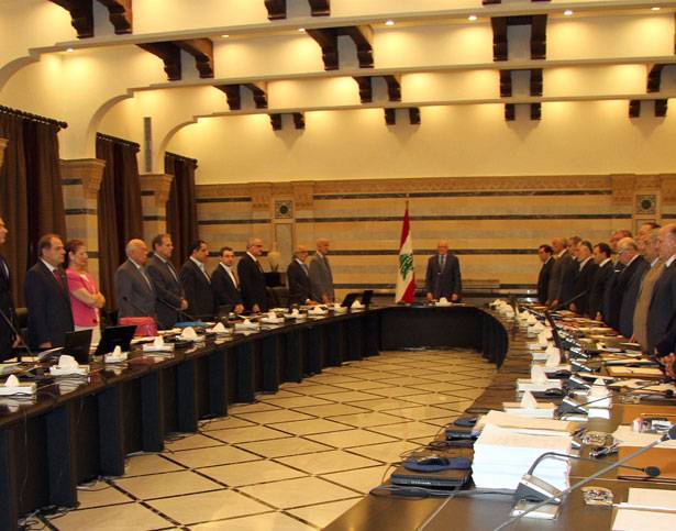تصعيد الطرح الحكومي قبل فتح باب التسوية