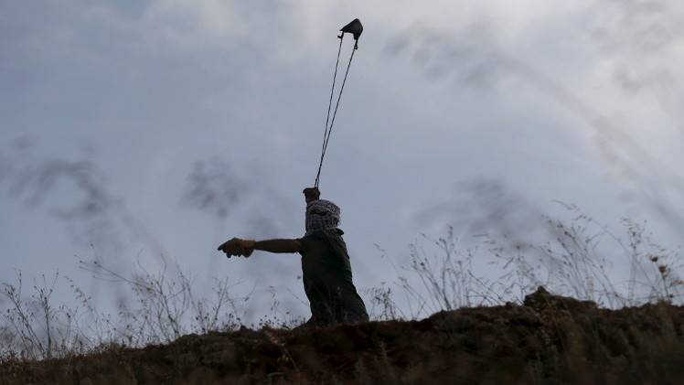 نادي الأسير الفلسطيني يستنكر تشديد العقوبة على ملقي الحجارة