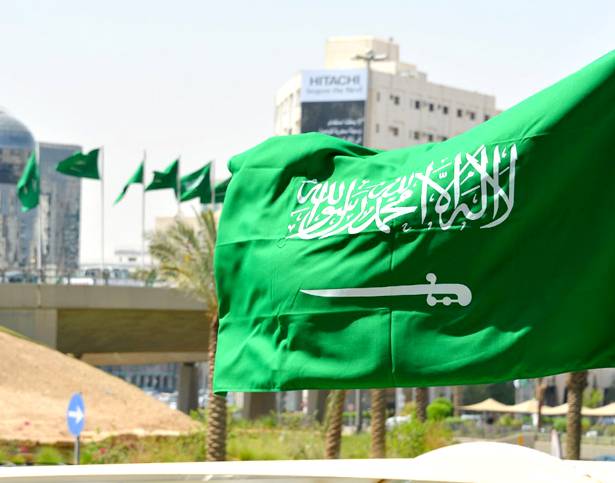سياسة السعودية «تجميع الحلفاء»