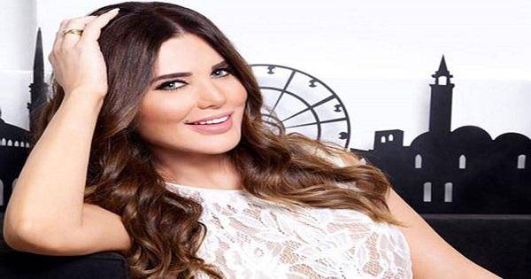 منى أبو حمزة... أفضل إعلامية لبنانية لعام 2014