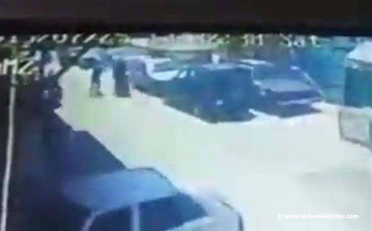 بالفيديو... لحظة اغتتيال العميد طلال الاردني ومرافقه 
اقرأ المزيد