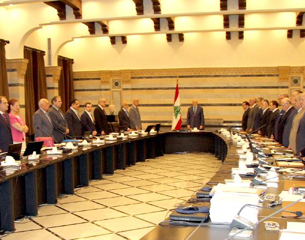 لماذا يهدد سلام بالاستقالة.. فليستقل فعلياً