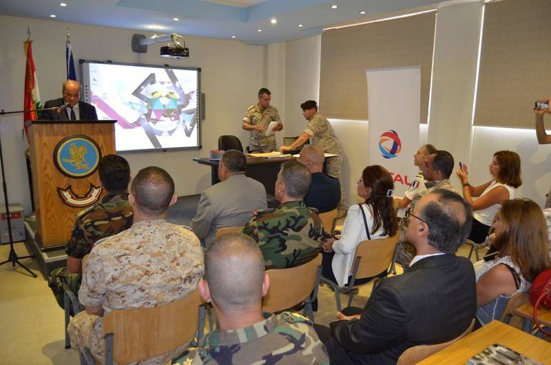 تعليم عناصر الجيش اللبناني اللغة الفرنسية