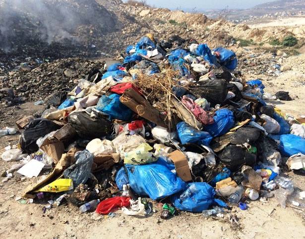 «الزبالة» غيّبت معالم الطرقات وإشاراتها في بيروت...
اللجنة المكلّفة مُعالجة الأزمة تستكمل درس مواقع «التلوّث الجديدة»
معلومات حول إطلاق مُناقصة نفايات بيروت وضواحيها في 7 آب