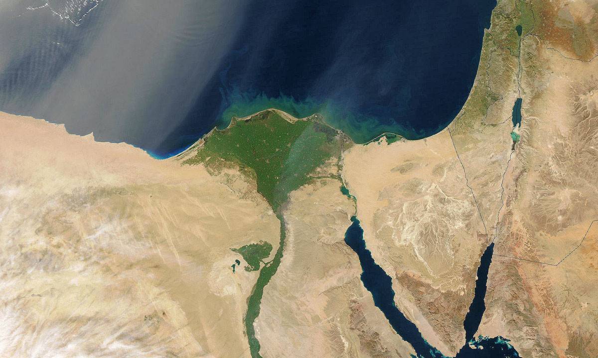 "قناة السويس الجديدة".. هدية المصريين للعالم