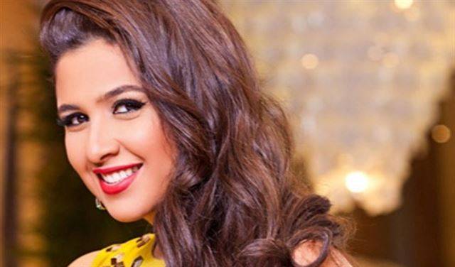 صور ياسمين عبد العزيز مع زوجها تشعل "إنستغرام"