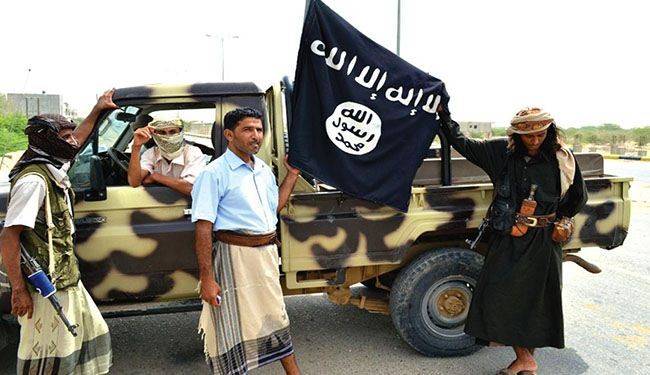 صحيفة أميركية: السعودية تزرع الفوضى في اليمن بدعمها "القاعدة"