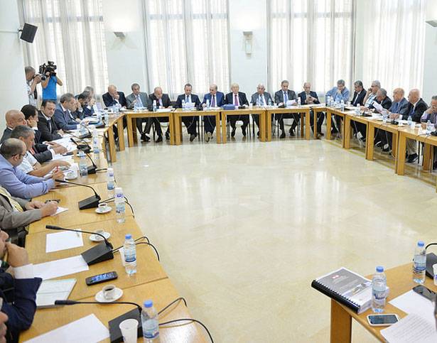 قباني اعلن وقف العمل بسد جنة بعد مشادات بين النواب
نقولا : السد يشكل خزاناً لبيروت وجبيل
هاشم : جوبهنا بفرقة تضليل وتزوير للحقائق