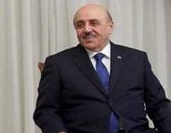 اللواء السوري علي مملوك في السعودية برفقة ضابط روسي